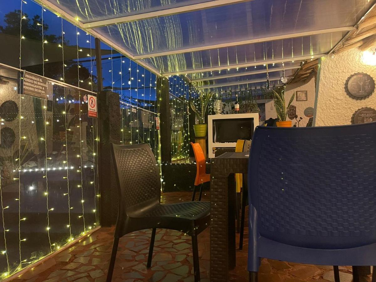 Club Aviva Guatavita - Hostel - Restaurante, Disco & Bar Экстерьер фото